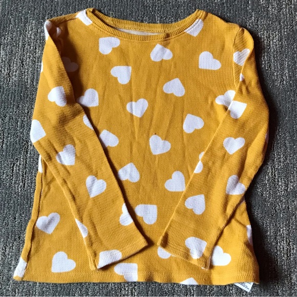 Old Navy heart thermal shirt size 5T. Bundle & Save - Picture 3 of 8